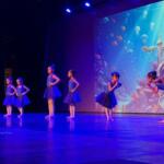 Espetáculo gratuito de balé reúne mais de 300 crianças e adolescentes no Teatro Glauce Rocha