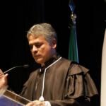 Presidente do TRE-MG afirma que a Justiça Eleitoral vai apurar o uso de celular por Zema