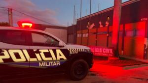 Encapuzada, dupla que atirou para o alto em Batayporã teria arrombado portão de casa