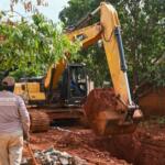 Prefeitura inicia obras de asfalto e drenagem no bairro Guanandi II