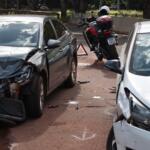 HB20 avança sinal vermelho e colide com Virtus na Avenida Ricardo Brandão