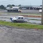 VÍDEO: Ciclista é ‘ninja’ e escapa de ser atingido por caminhonete na BR-163 no Paraná
