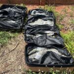 Moradores encontram malas cheias de drogas no bairro Universitário