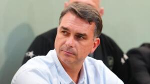 ‘É impossível reconhecer o resultado das eleições’, diz Flávio, que promete ofensiva contra Lula