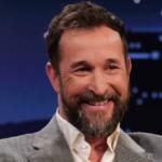 Concorda? Ator de ‘The Pitt’, Noah Wyle é eleito o homem mais sexy do mundo
