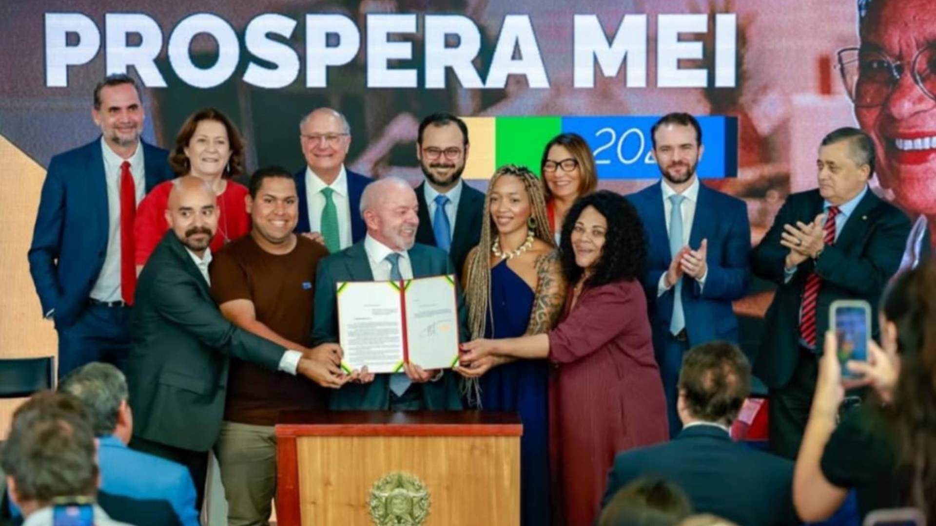 Governo anuncia perdão de dívidas, apoio de R$ 5 mil e ampliação de funcionários para MEIs