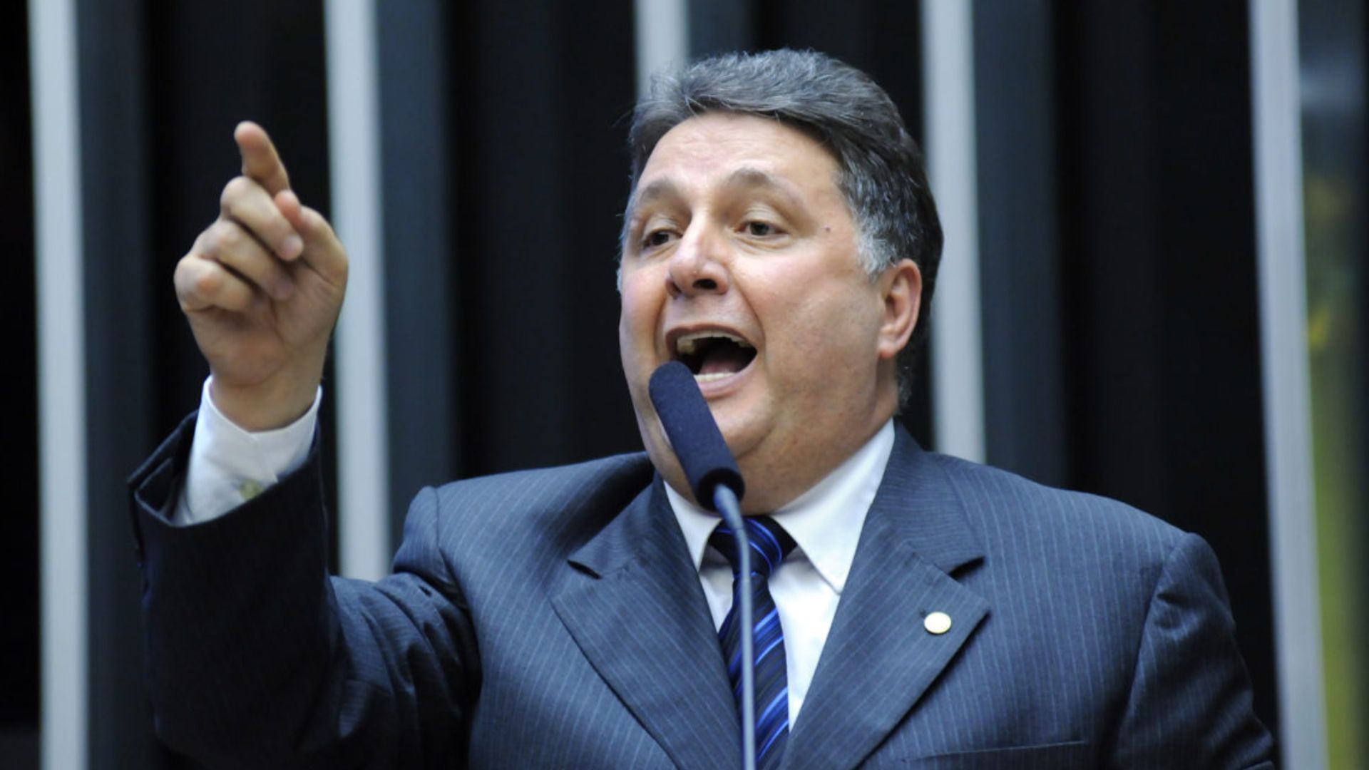 MPE defende desistência do recurso de Garotinho; decisão pode dar vitória a Ruas no RJ