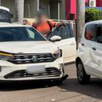 Motorista fura sinal e bate em carro na região central de Campo Grande