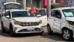 Motorista fura sinal e bate em carro na região central de Campo Grande