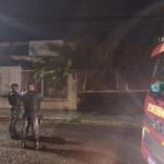Bombeiros são acionados para incêndio criminoso no Centro de Campo Grande