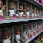 Dia das Crianças movimenta lojas de bairro com brinquedos tradicionais em Campo Grande