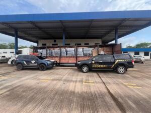 Carga de 17 toneladas de insumos usados na produção de cocaína é apreendida em Corumbá