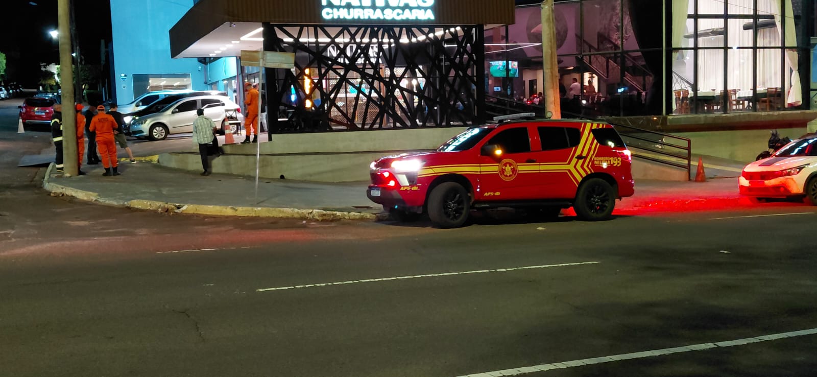 Bombeiros são acionados para princípio de incêndio em churrascaria na Afonso Pena