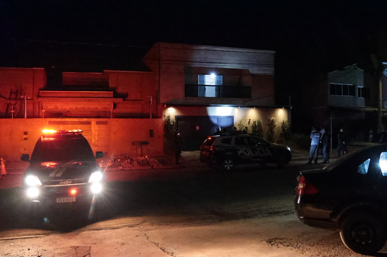 Jovem baleado entrou na frente de vizinho para tentar proteger pai morto a tiro no Batistão