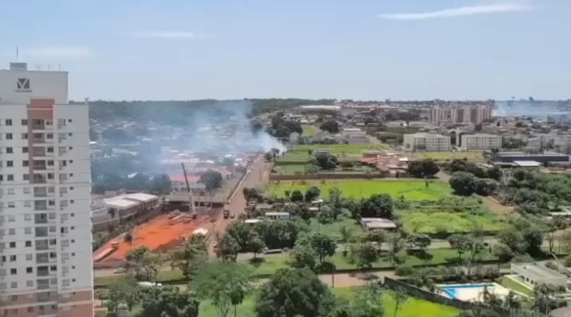 Moradores ficam sem energia após relatos de ‘estalos’ na rede elétrica em Campo Grande