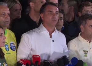 VÍDEO: Flávio Bolsonaro diz que pedirá anulação das eleições