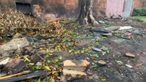 Reviravolta: idoso invadiu casa e mulher ateou fogo em colchão para expulsá-lo