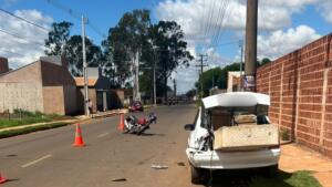 Idosa morre após ser atingida por moto enquanto guardava cadeiras em porta-malas no Caiobá