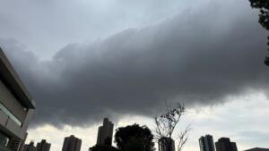 Frente fria mantém tempo chuvoso e clima ameno em MS neste sábado