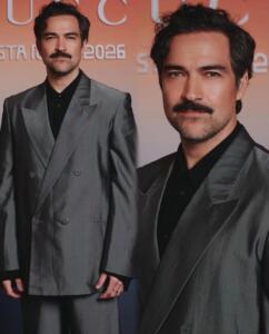 Alfonso Herrera retorna ao Brasil e prestigia festa do MASP a convite da Gucci