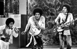 Documentário sobre Jackson 5 promete revelar bastidores da família de Michael Jackson