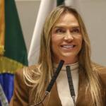 Celina Leão é reeleita governadora do Distrito Federal no 2º turno