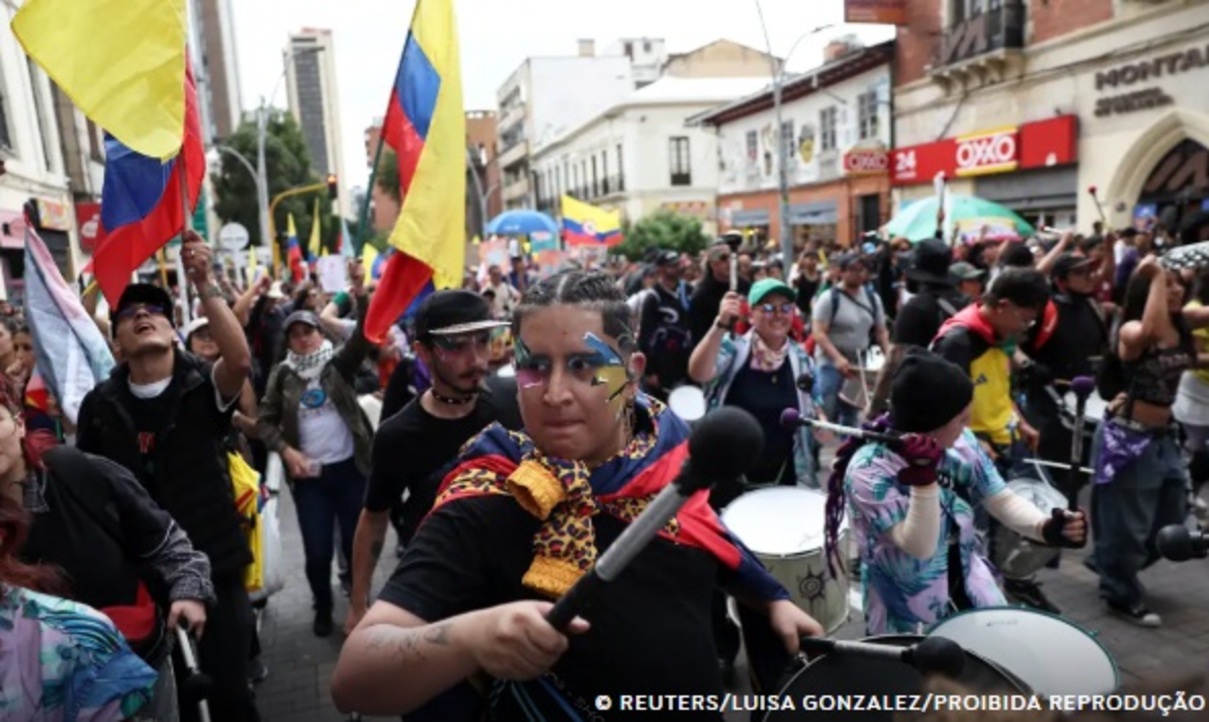 Colômbia vive protestos contra o governo de La Espriella