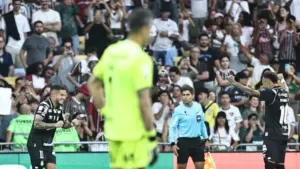 Santos estreia quarteto ofensivo, vira contra o Fluminense e continua sonhando com Libertadores