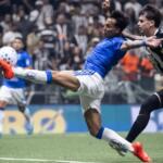 Com gol no início de Kaio Jorge, Cruzeiro derrota o Atlético-MG na Arena MRV pelo Brasileirão