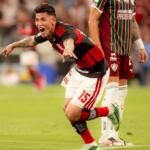 Carrascal decide Fla-Flu, e Flamengo mantém liderança sob pressão do Palmeiras