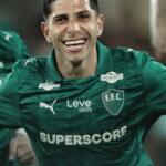 Savarino encerra jejum com hat-trick em goleada sobre o Coritiba e leva Fluminense ao 3º lugar