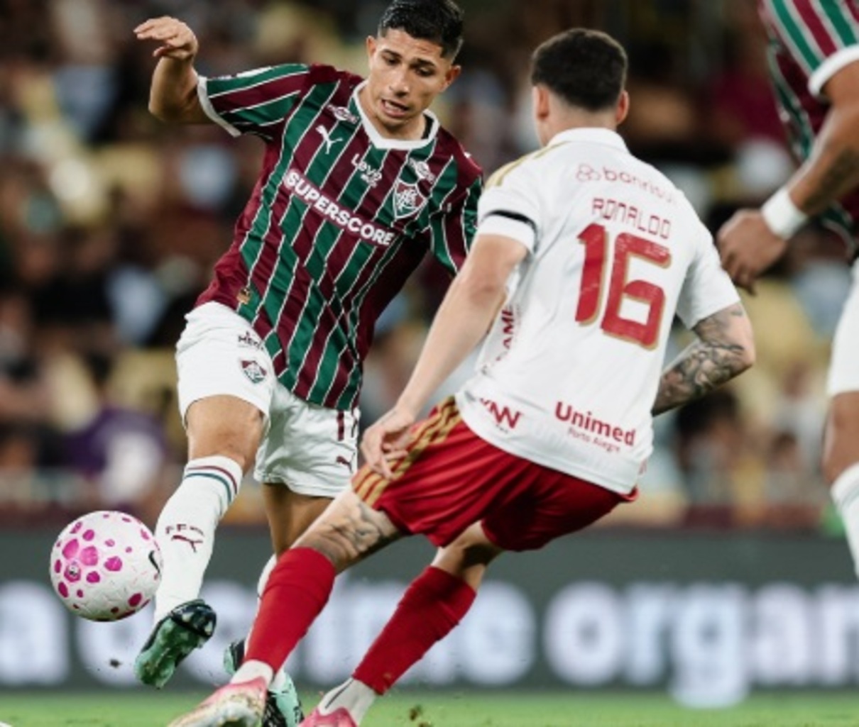 Fluminense vira sobre o Inter no último lance, quebra jejum no Brasileiro e mantém lugar no G-5