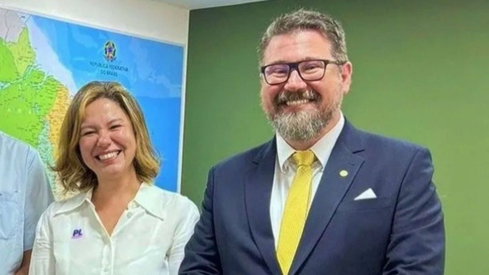 Após eleições, Naiane Bittencourt anuncia fim do casamento com deputado federal Marcos Pollon