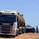 Caminhão roubado no Paraná é encontrado vazio em Bataguassu após sequestro de motorista