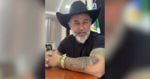 ‘Nem dormi de tanta raiva’: Juliano Ferro critica ataques à filha por apoio ao PT