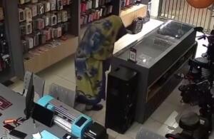 VÍDEO: ‘ladrão fantasma’ é preso após furto em loja de celulares