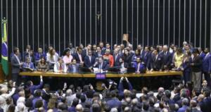 Deputados da Mesa Diretora da Câmara se elegem para novo mandato em Brasília
