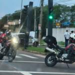 Motorista perde da direção de carro e causa confusão na Avenida Duque de Caxias, em Campo Grande