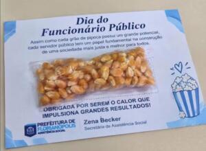 Prefeitura de Florianópolis dá milho de pipoca em ‘homenagem’ a servidores e gera críticas