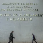 Governo pretende realocar R$ 20 bilhões no Orçamento de 2027