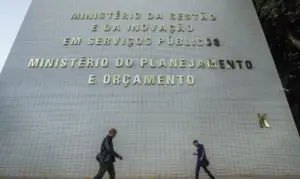 Governo pretende realocar R$ 20 bilhões no Orçamento de 2027