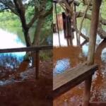 Cheia do Córrego Mantena encobre áreas de lazer de balneário em Ribas do Rio Pardo