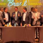 Riedel participa de evento do PL com governadores e Flávio Bolsonaro