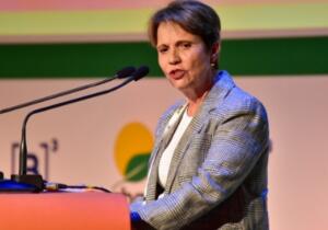 Tereza Cristina reconhece vitória de Lula após carta golpista e fuga de Flávio