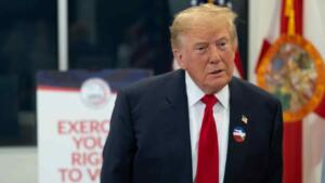 Trump diz que aprovou ida de Flávio Bolsonaro aos Estados Unidos