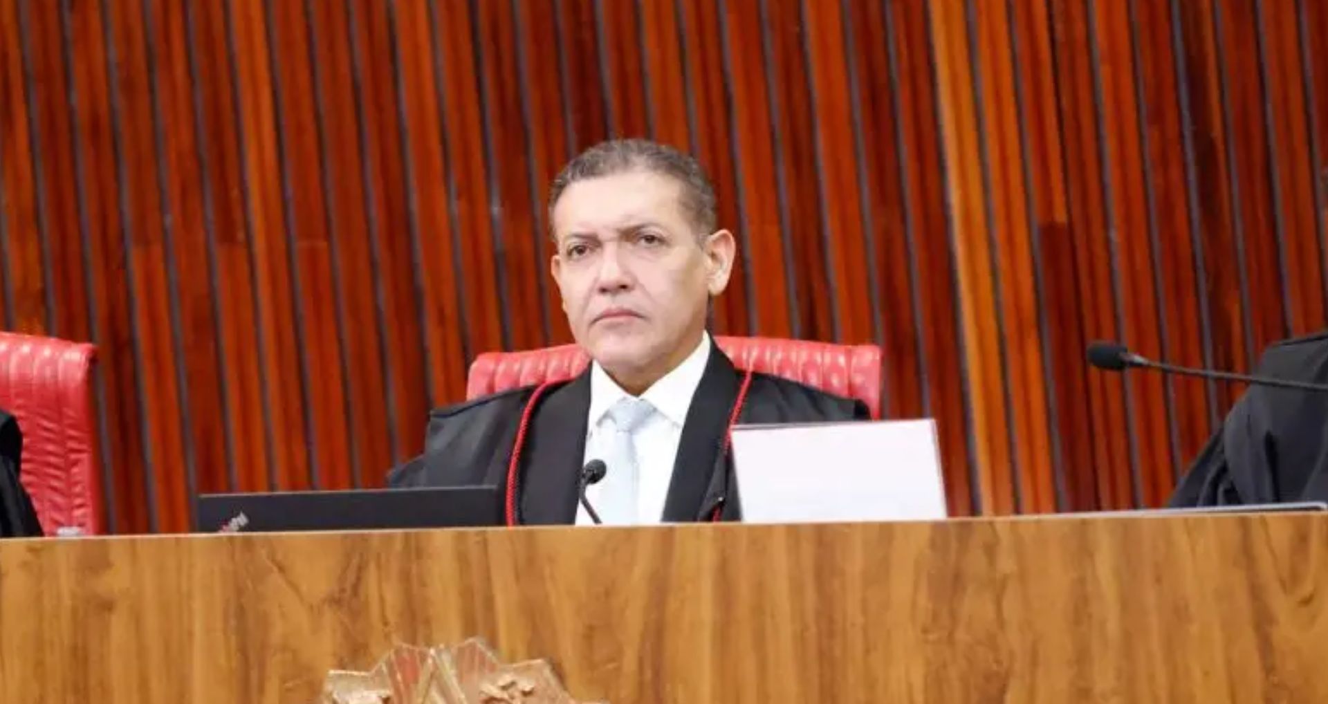 Nunes Marques determina análise urgente sobre canal pró-Lula no WhatsApp