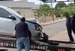 VÍDEO: Motorista perde controle de carro e invade supermercado em Guia Lopes