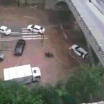 Água invade metrô e deixa túnel e parques alagados após temporal em SP