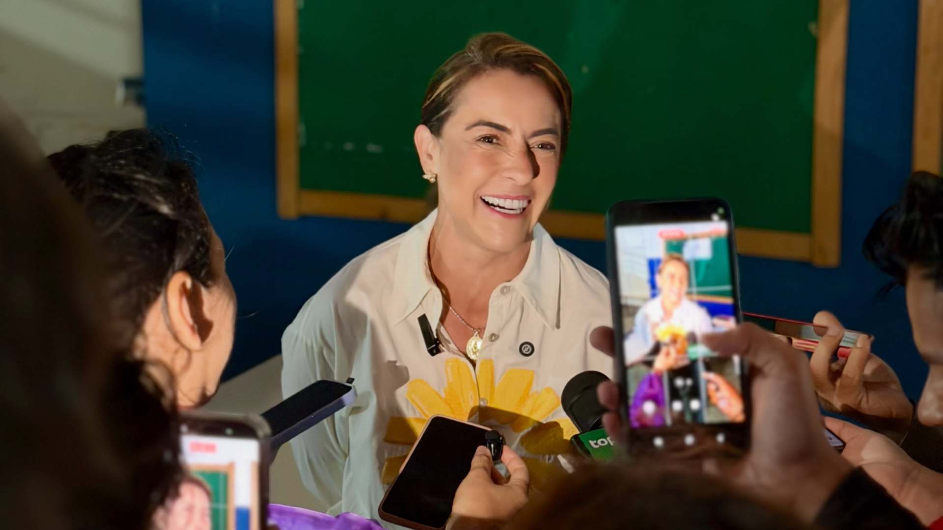 ‘Construímos nossa democracia por meio do voto’, diz Soraya ao votar em Campo Grande